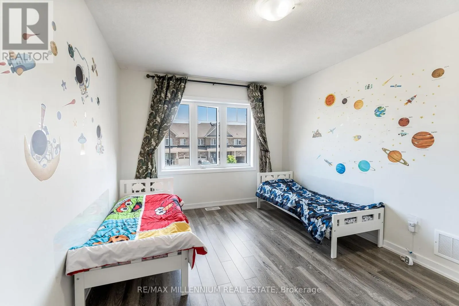 494 QUEEN MARY DRIVE