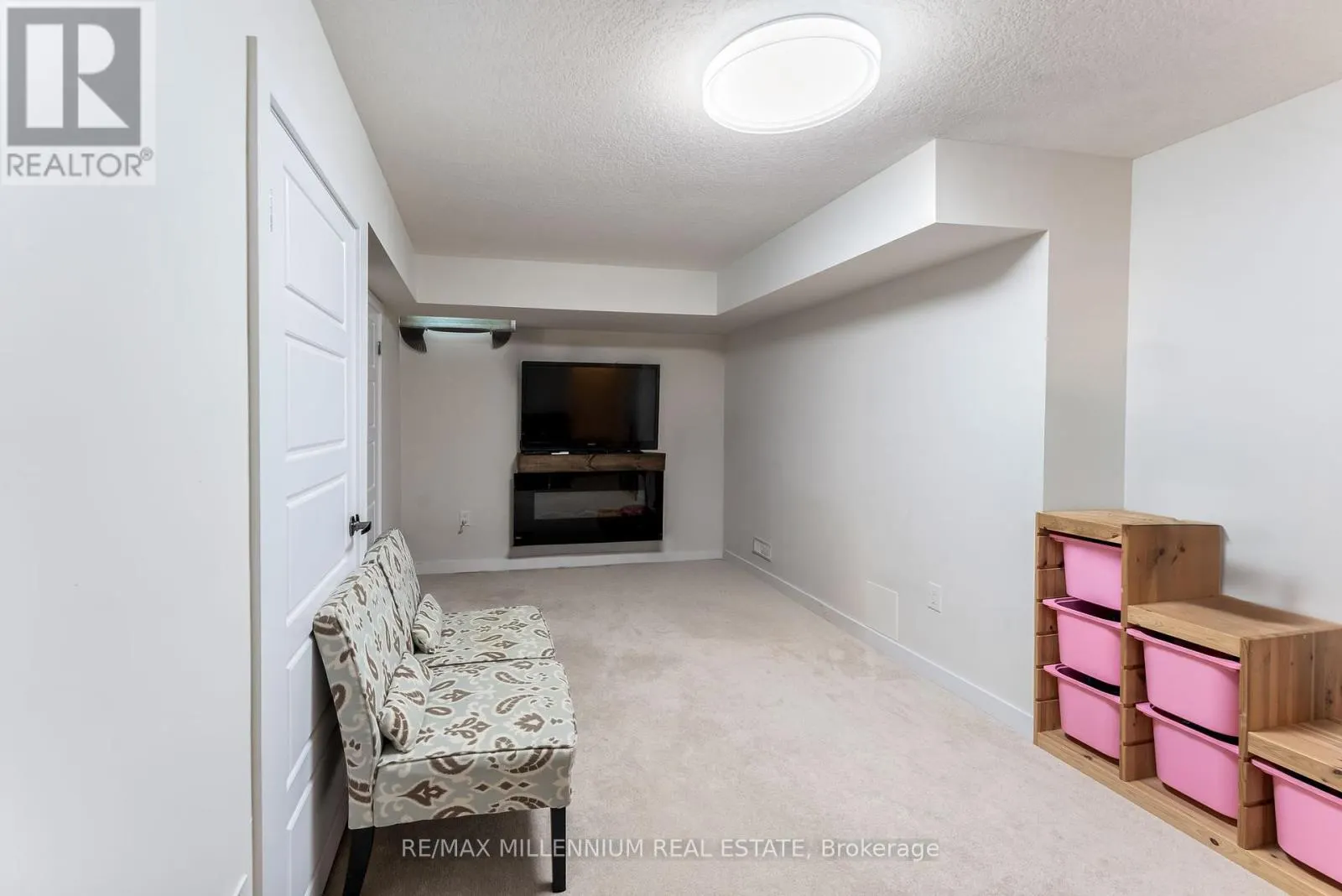 494 QUEEN MARY DRIVE