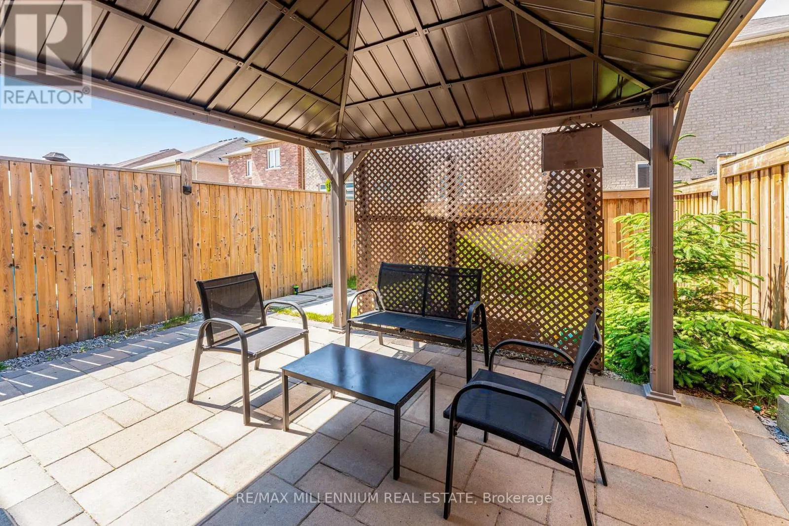 494 QUEEN MARY DRIVE