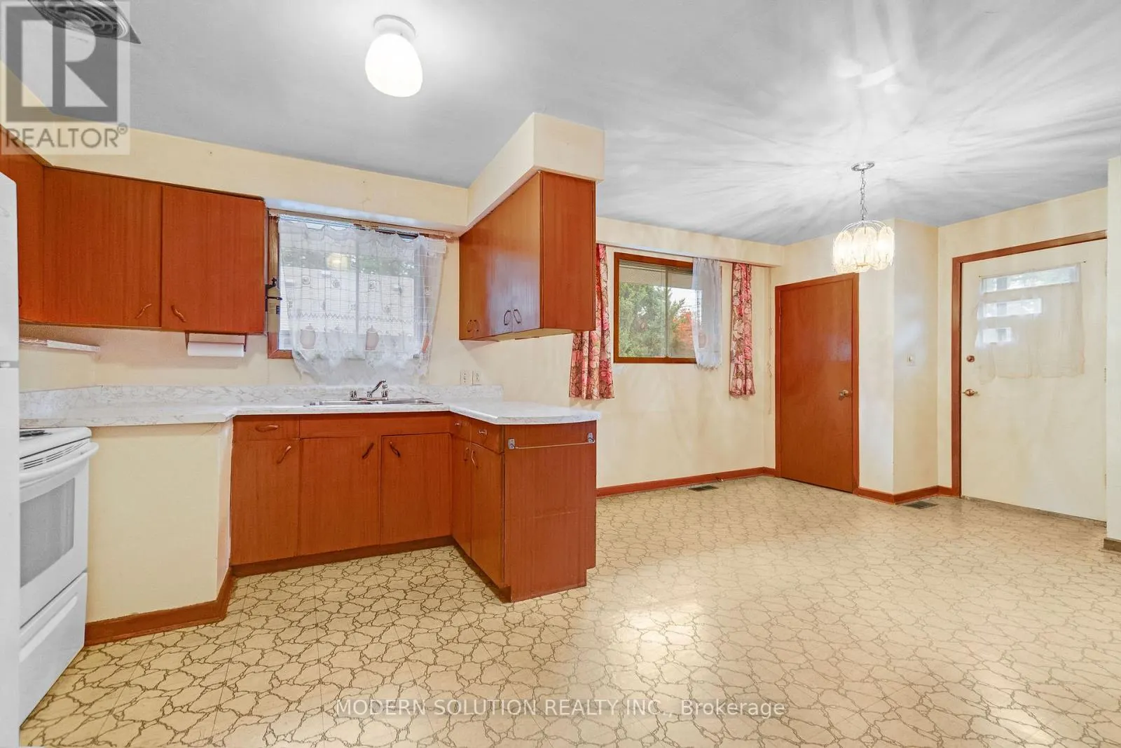 177 EAGLEWOOD BOULEVARD