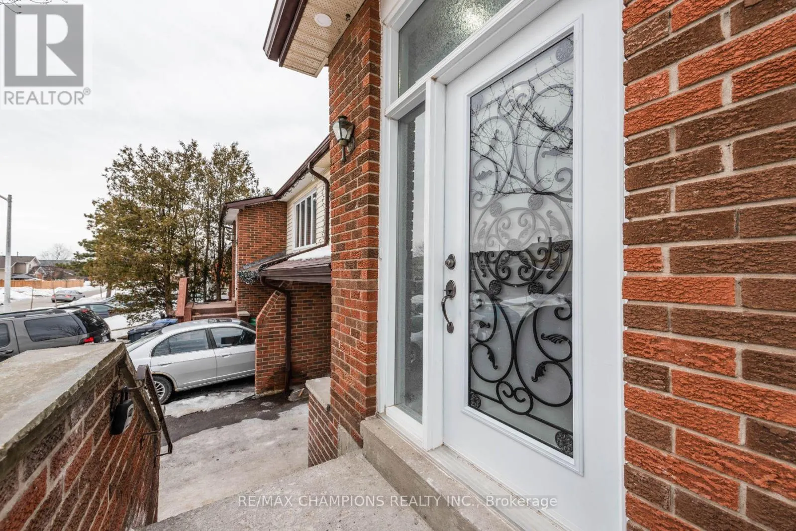 11 CROSSWOOD LANE