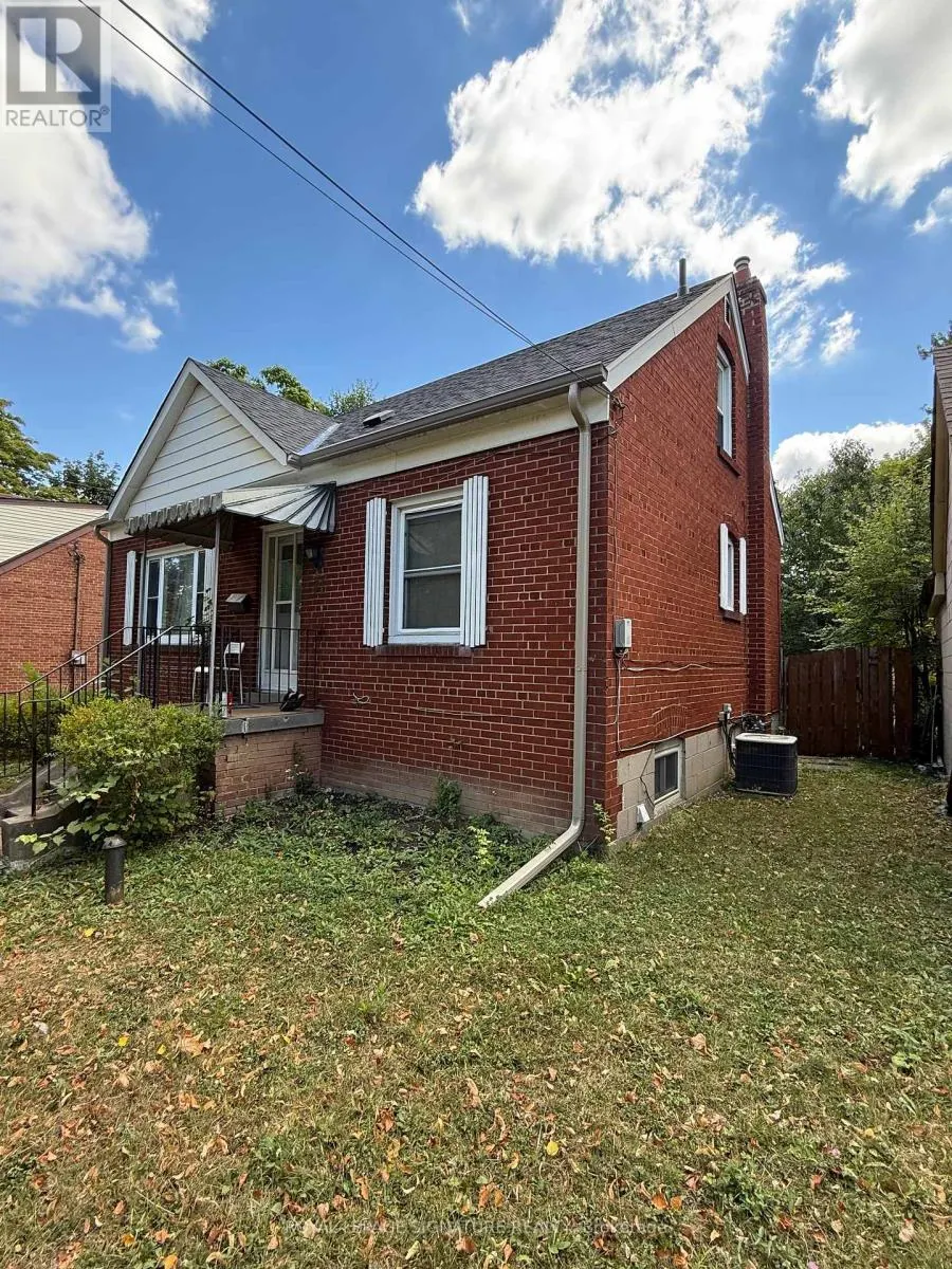 11 YVONNE AVENUE