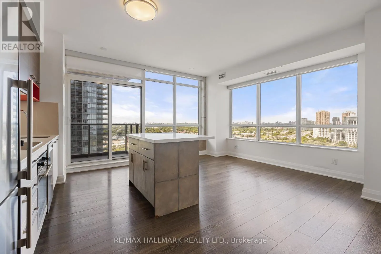 1909 - 36 PARK LAWN ROAD