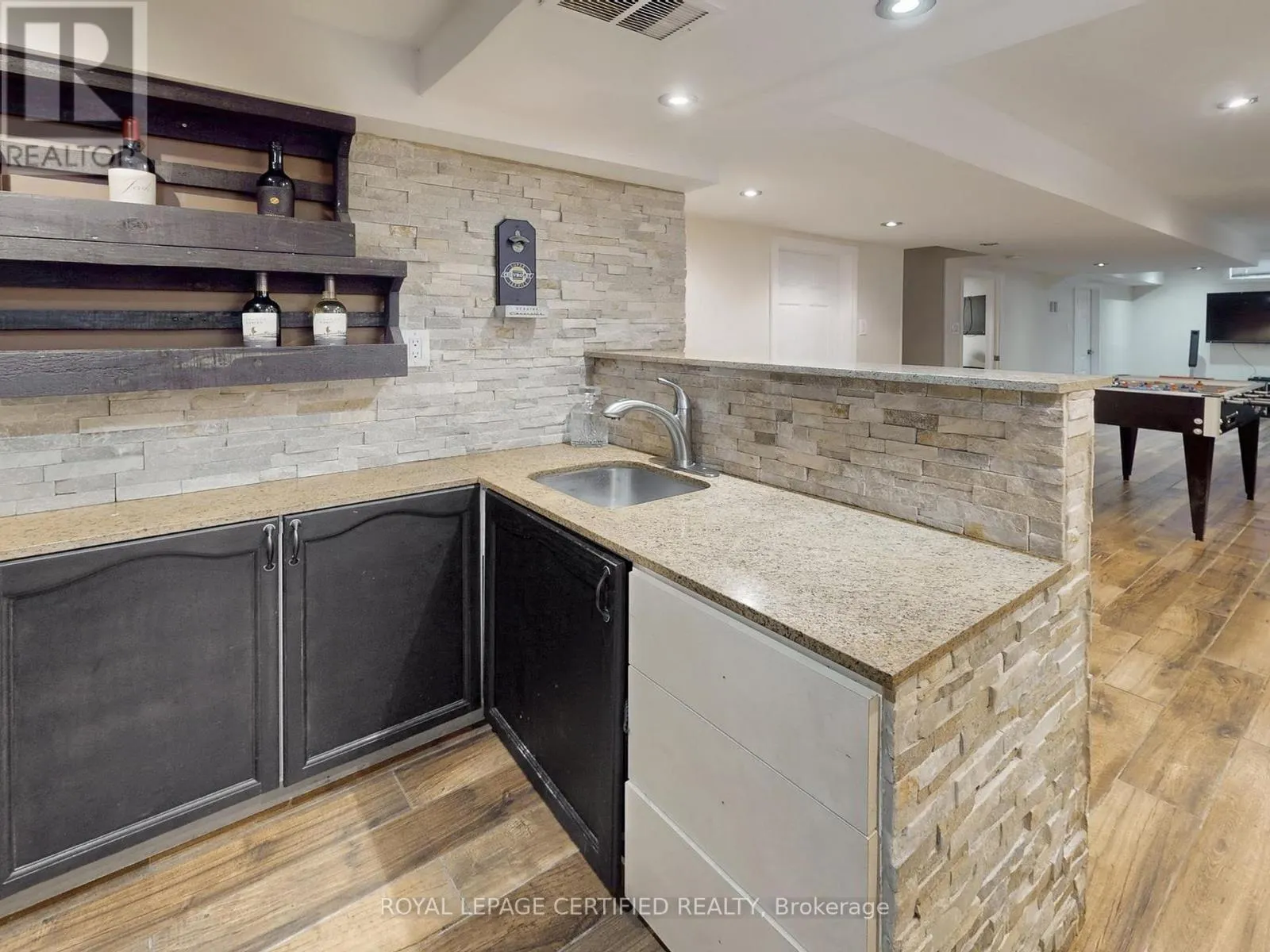 38 LAWREN HARRIS CRESCENT