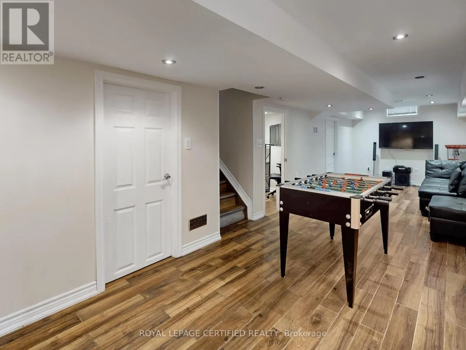 38 LAWREN HARRIS CRESCENT