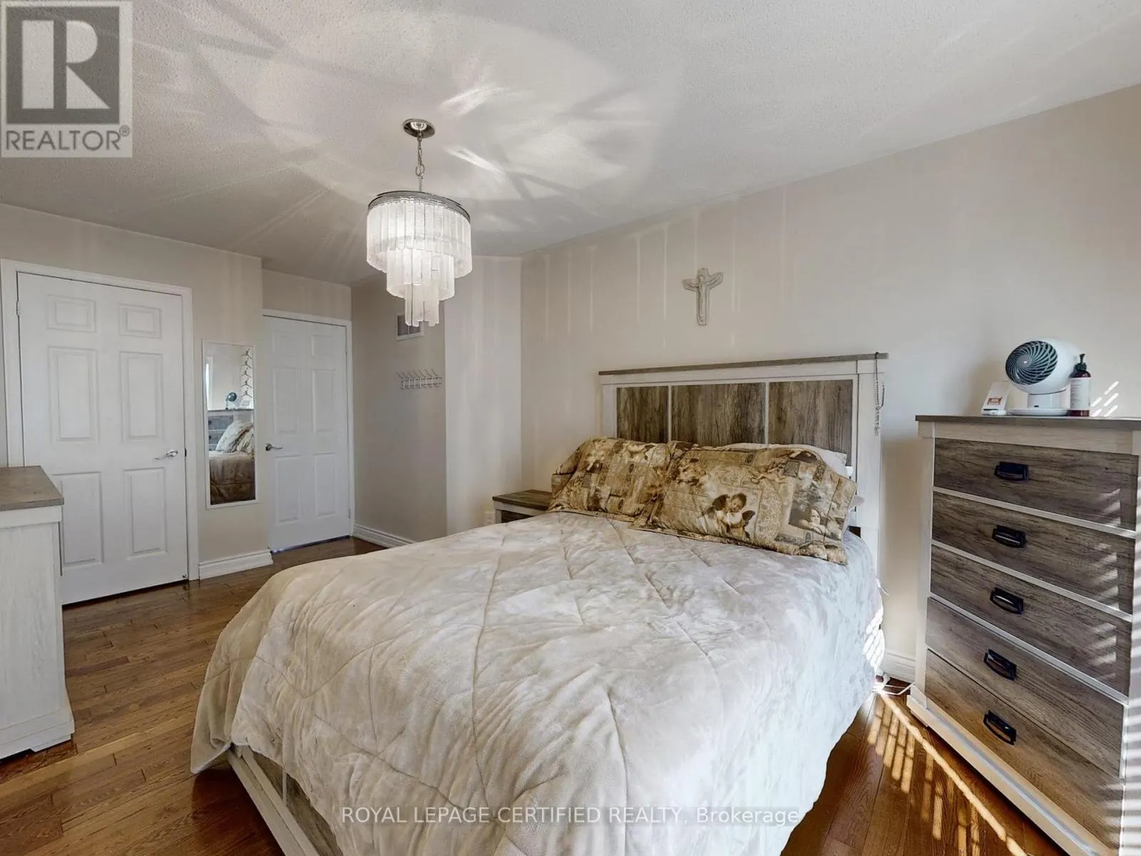 38 LAWREN HARRIS CRESCENT