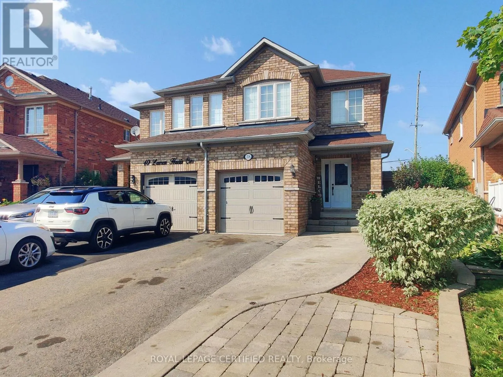 38 LAWREN HARRIS CRESCENT