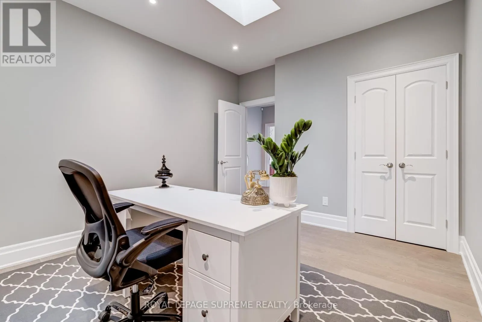 15 PARKCHESTER ROAD