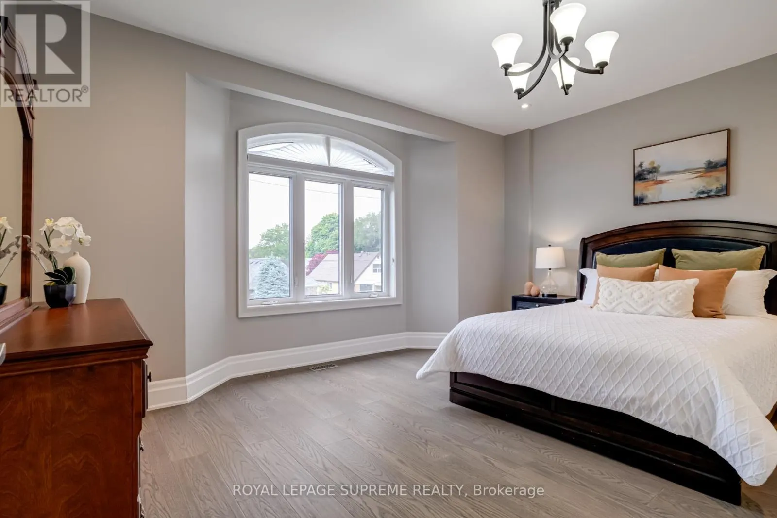 15 PARKCHESTER ROAD