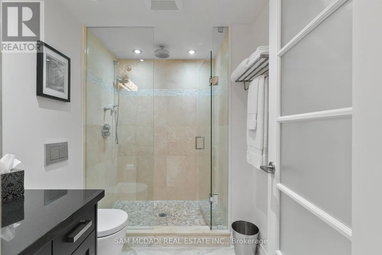 2212 - 2045 LAKESHORE BOULEVARD W