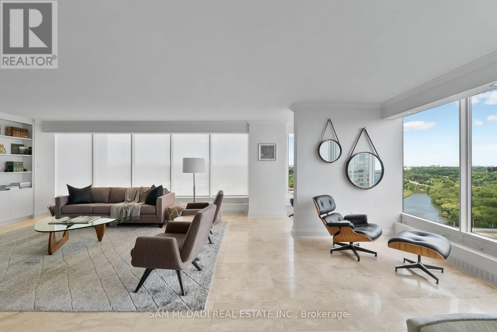 2212 - 2045 LAKESHORE BOULEVARD W