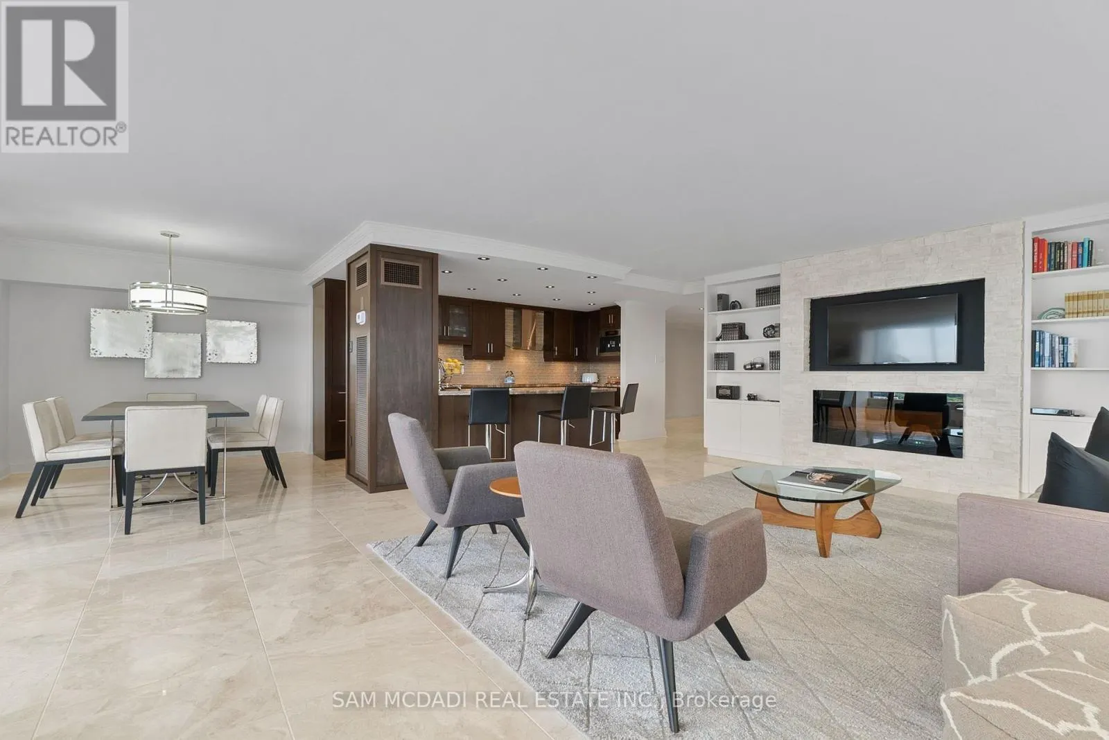 2212 - 2045 LAKESHORE BOULEVARD W