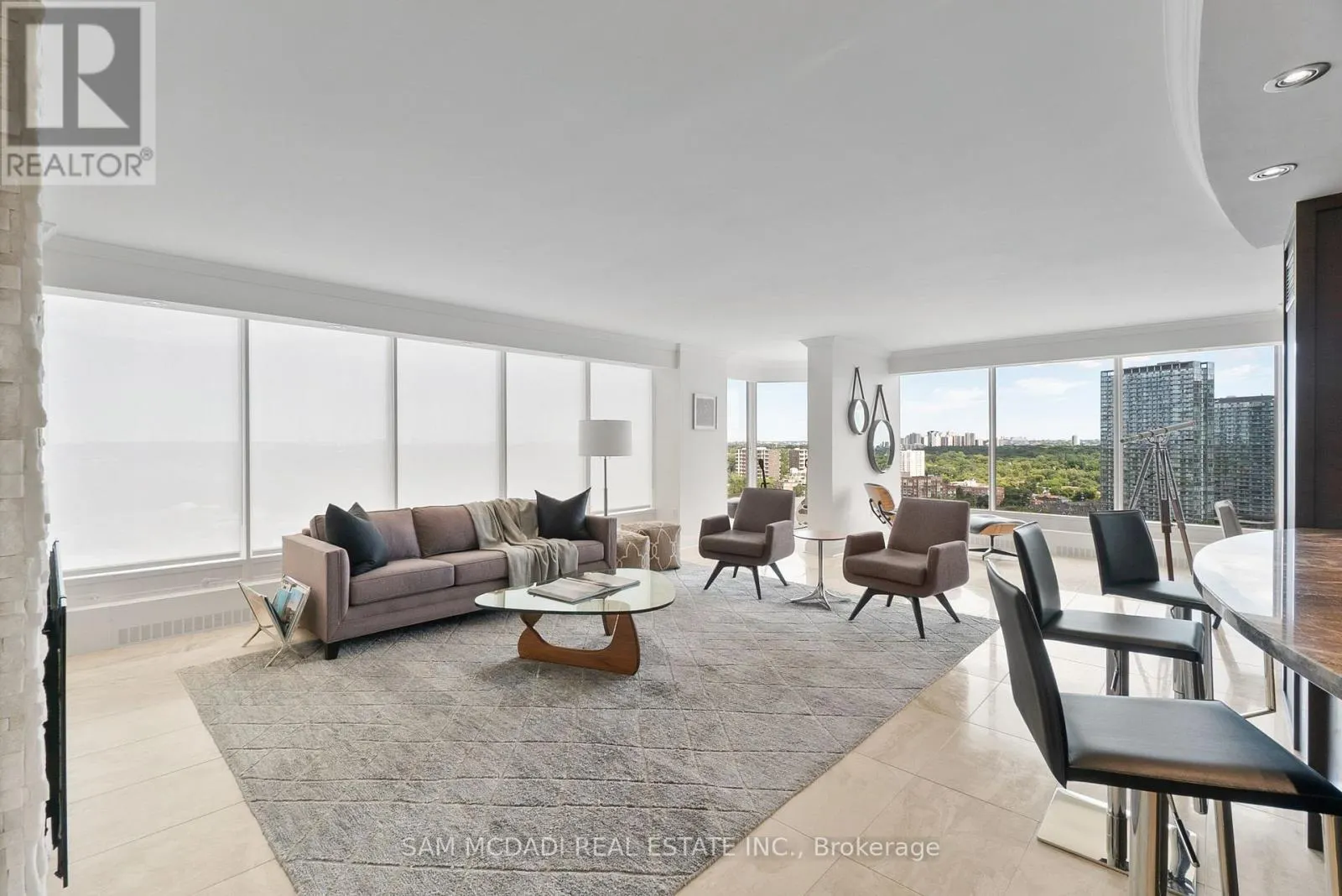 2212 - 2045 LAKESHORE BOULEVARD W