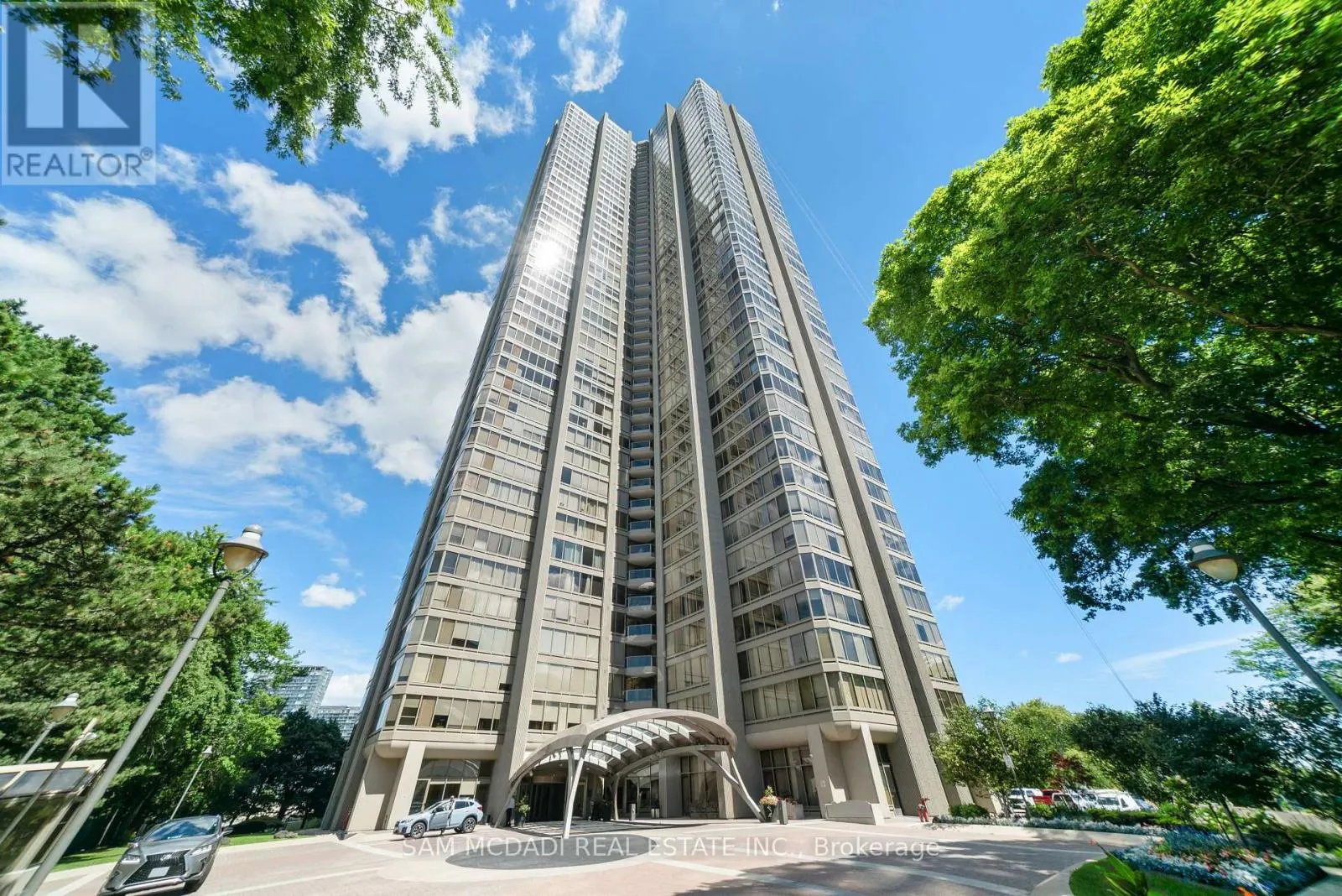 2212 - 2045 LAKESHORE BOULEVARD W