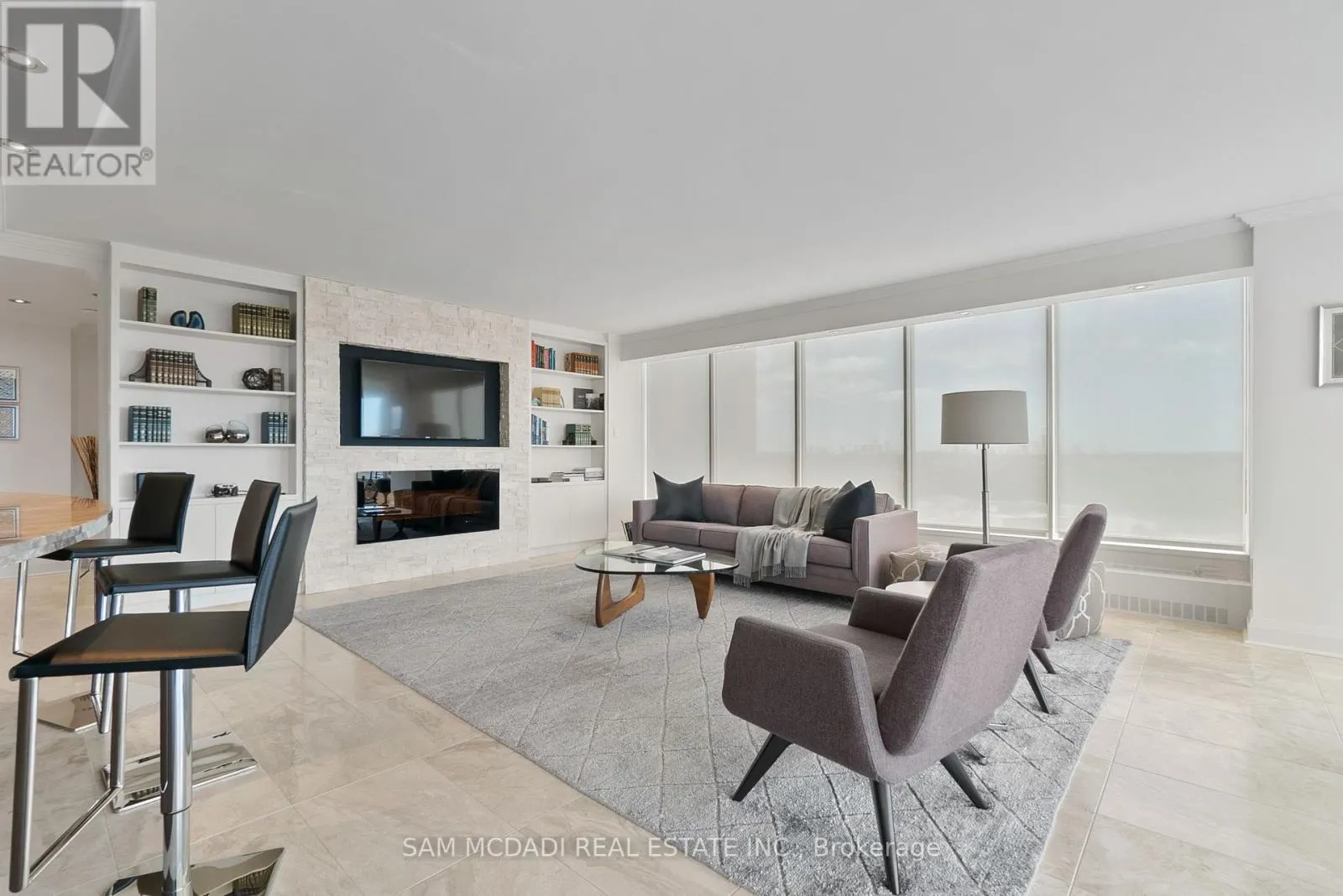 2212 - 2045 LAKESHORE BOULEVARD W