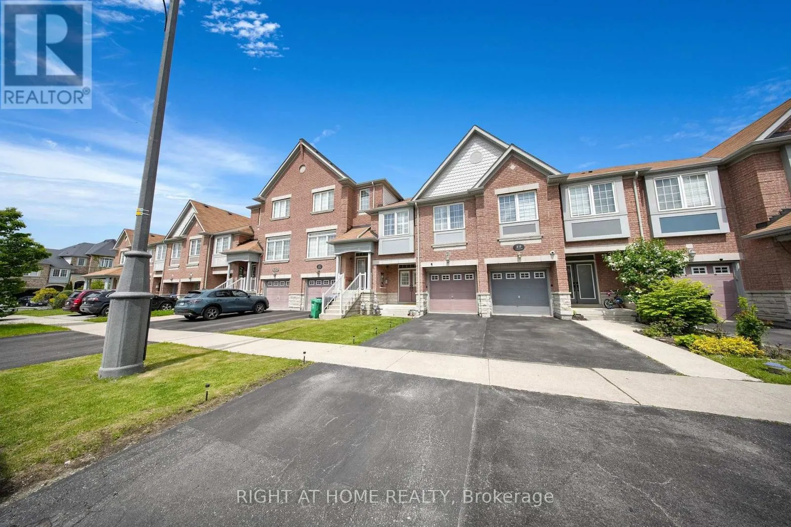 51 LORENZO CIRCLE