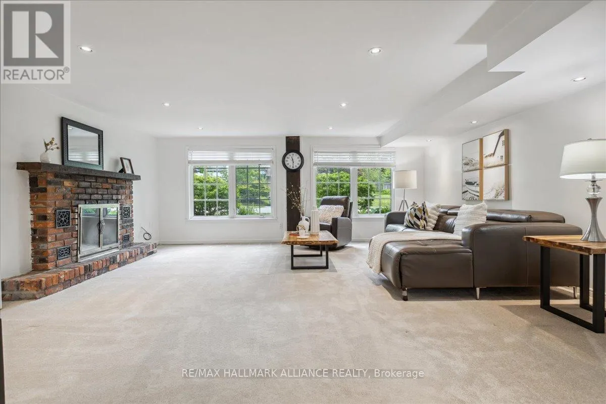222 ALSCOT CRESCENT
