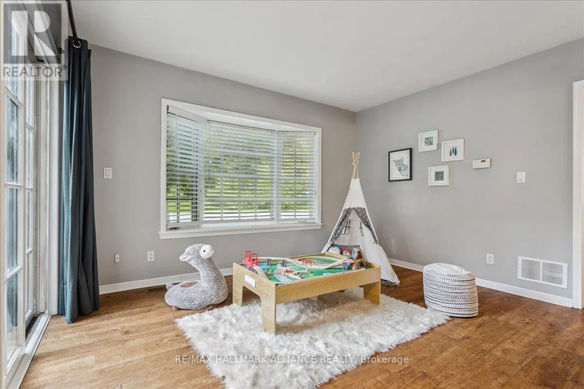 222 ALSCOT CRESCENT