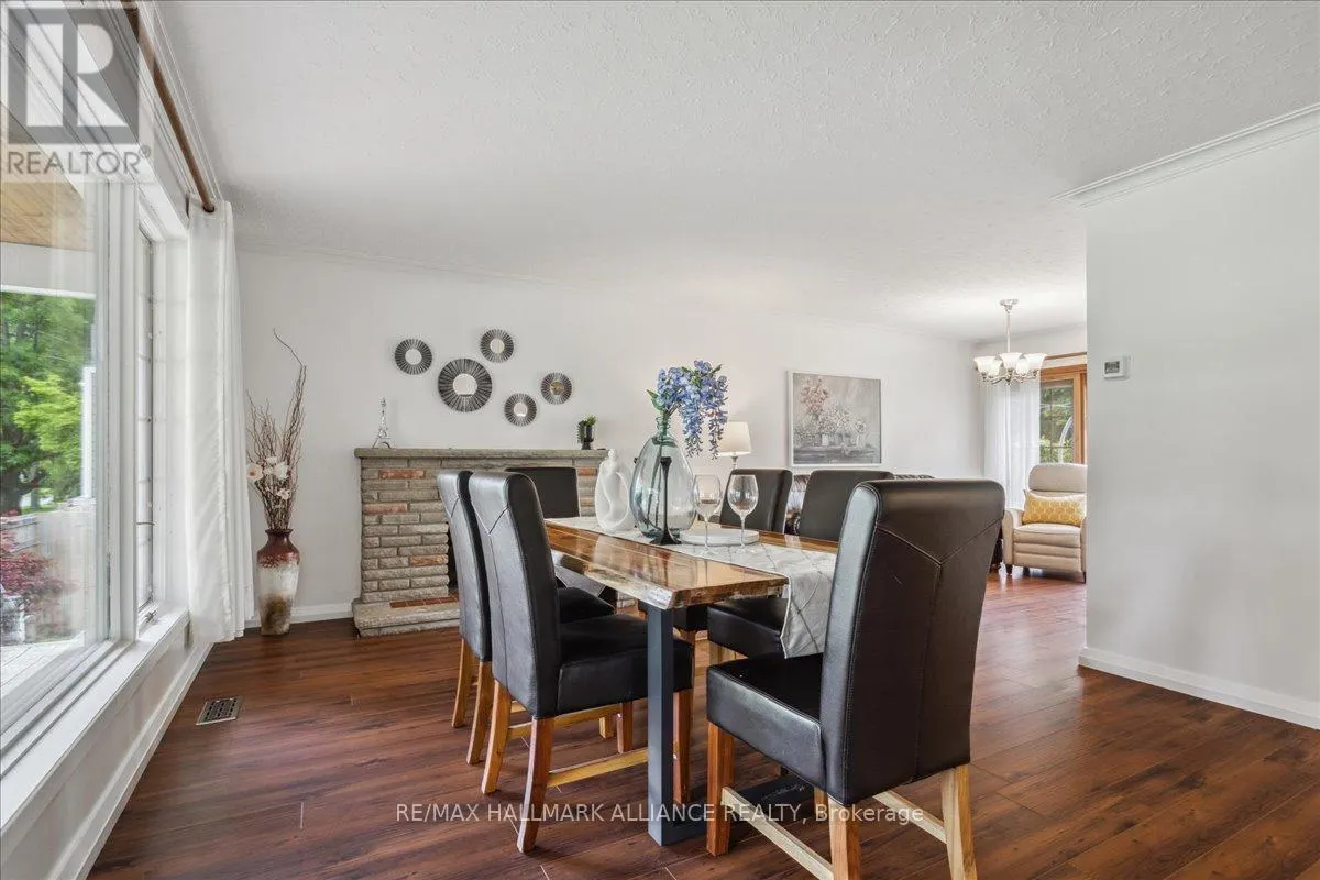 222 ALSCOT CRESCENT
