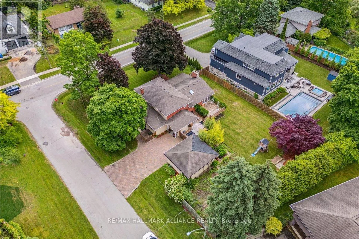 222 ALSCOT CRESCENT