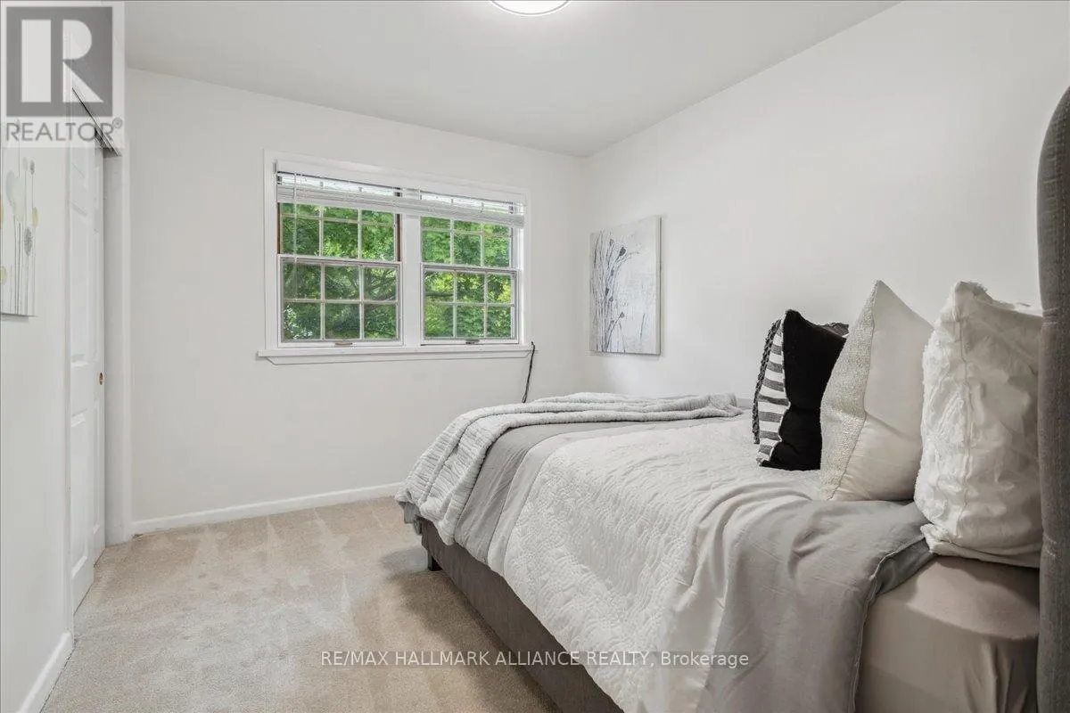 222 ALSCOT CRESCENT