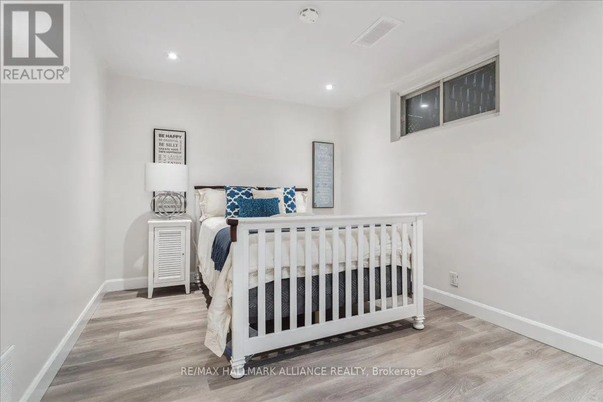 222 ALSCOT CRESCENT
