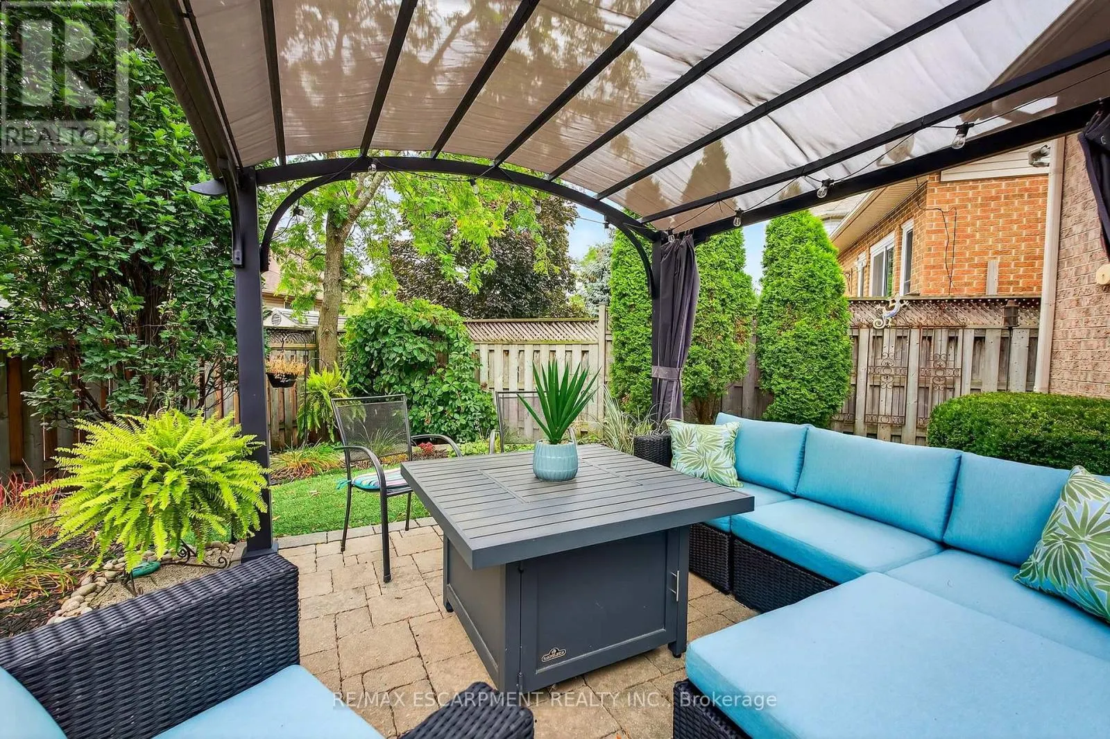4118 PINCAY OAKS LANE