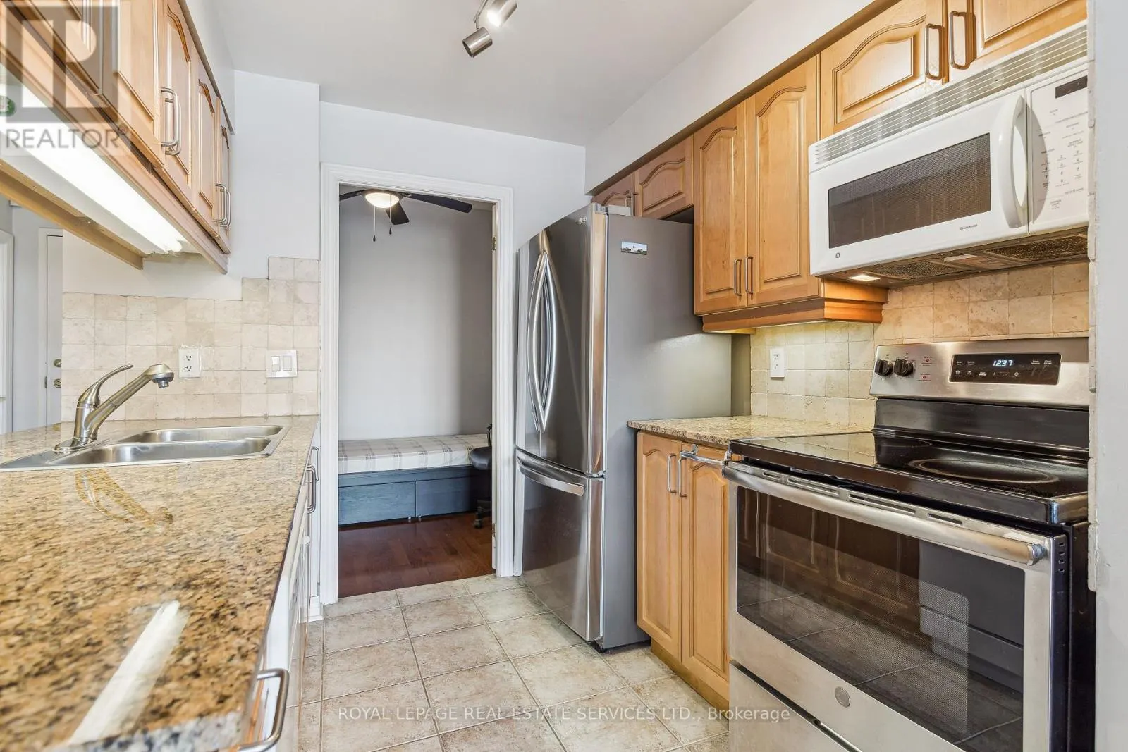 PH2 - 40 OLD MILL ROAD