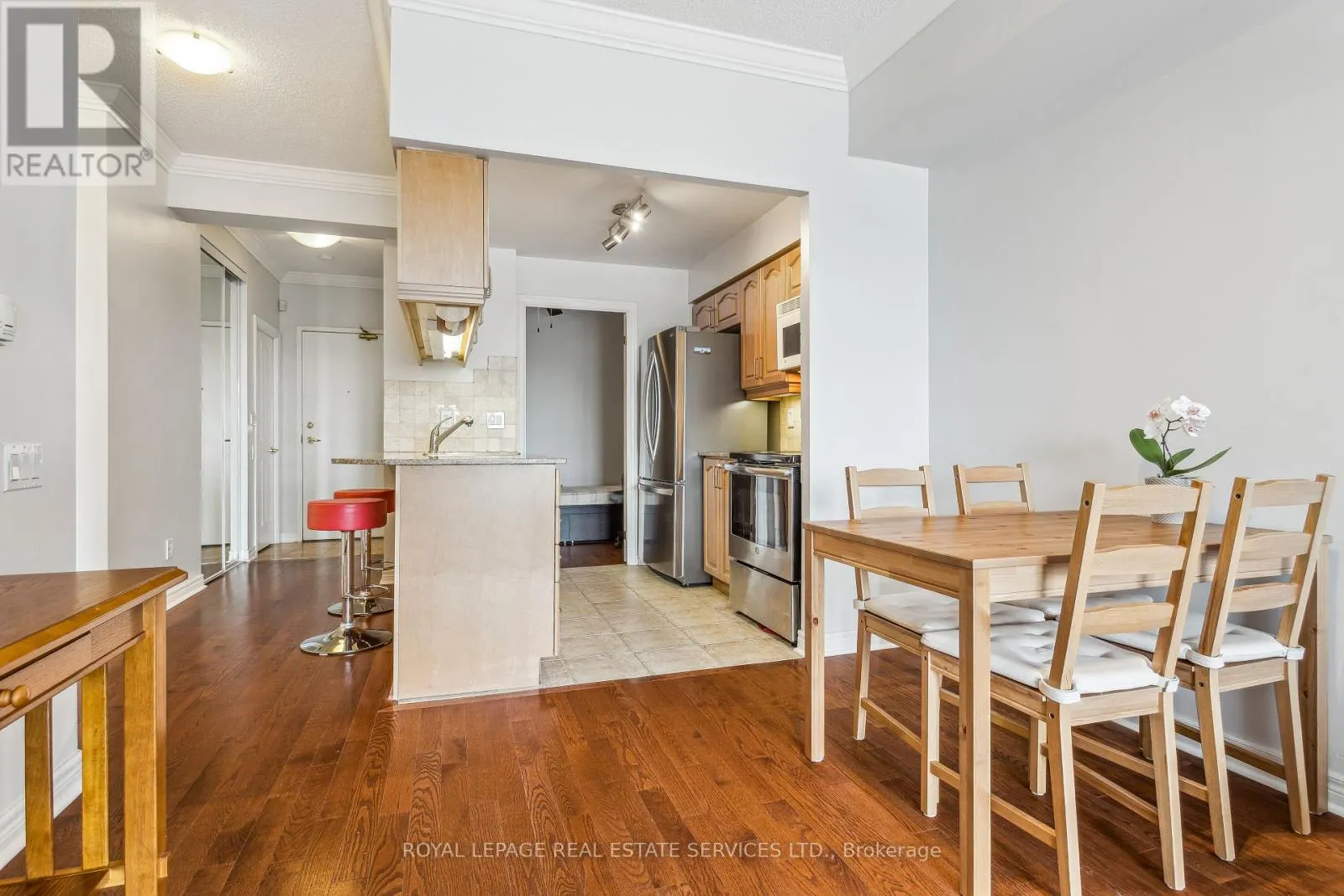 PH2 - 40 OLD MILL ROAD
