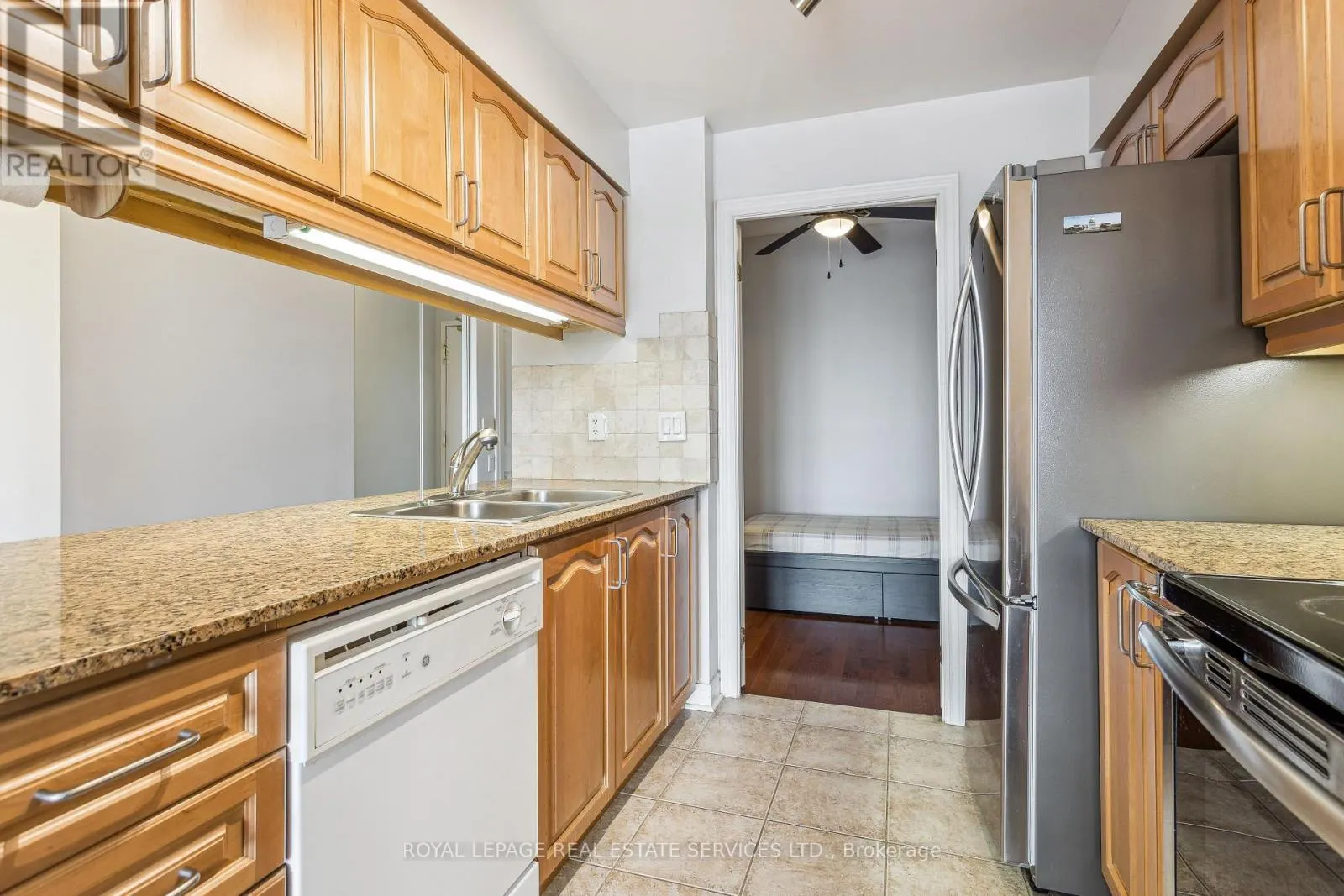 PH2 - 40 OLD MILL ROAD