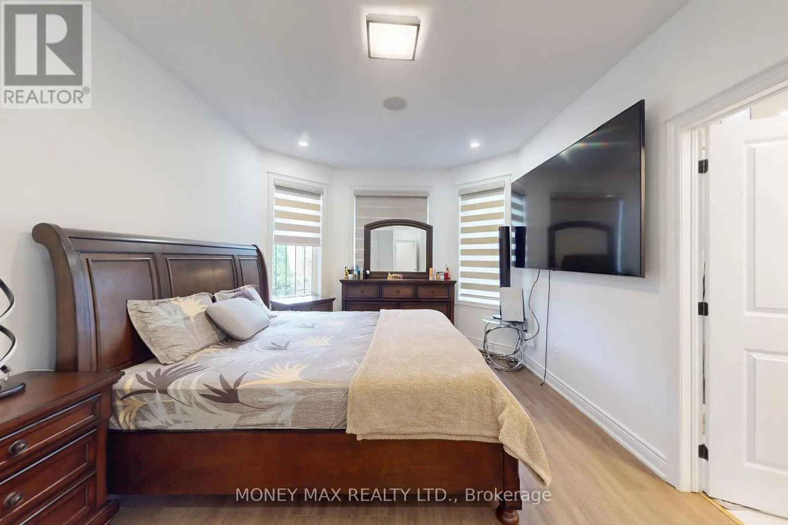 4 PASADENA AVENUE