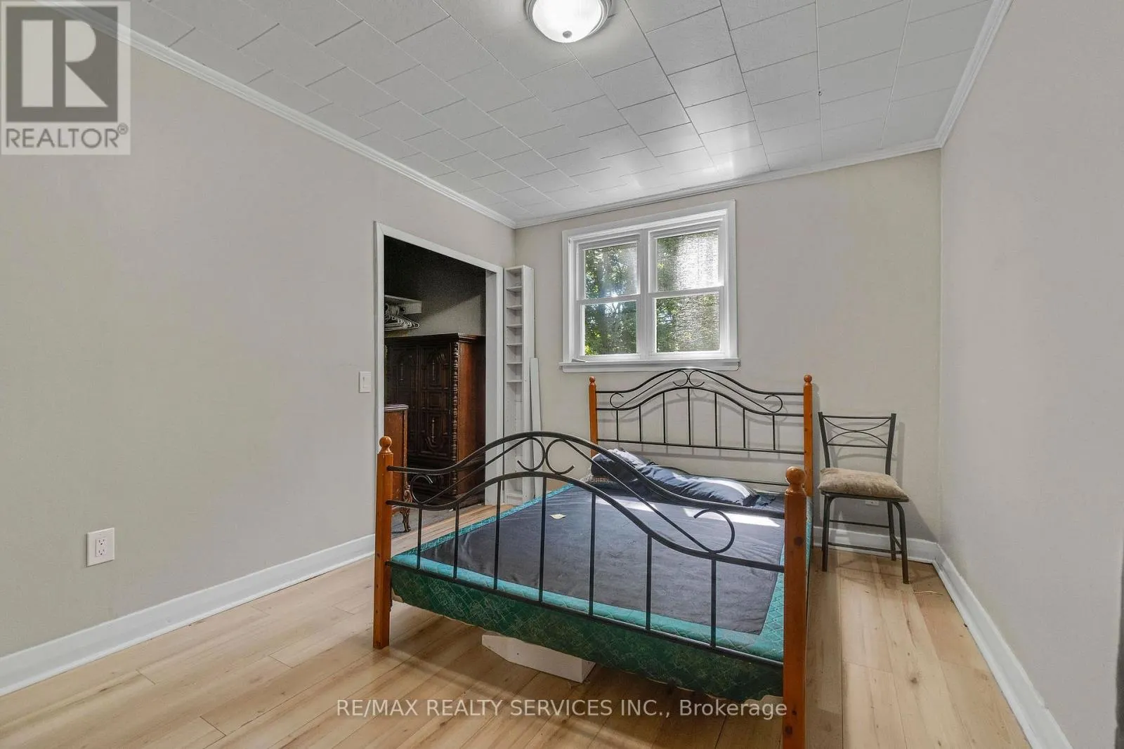 2 PARSONS AVENUE