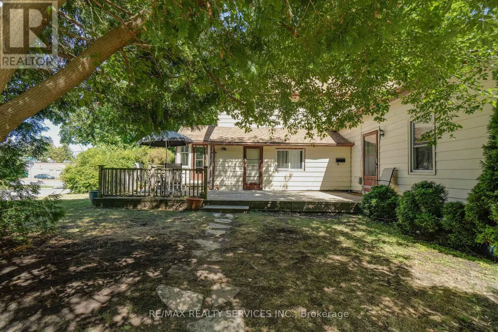 2 PARSONS AVENUE