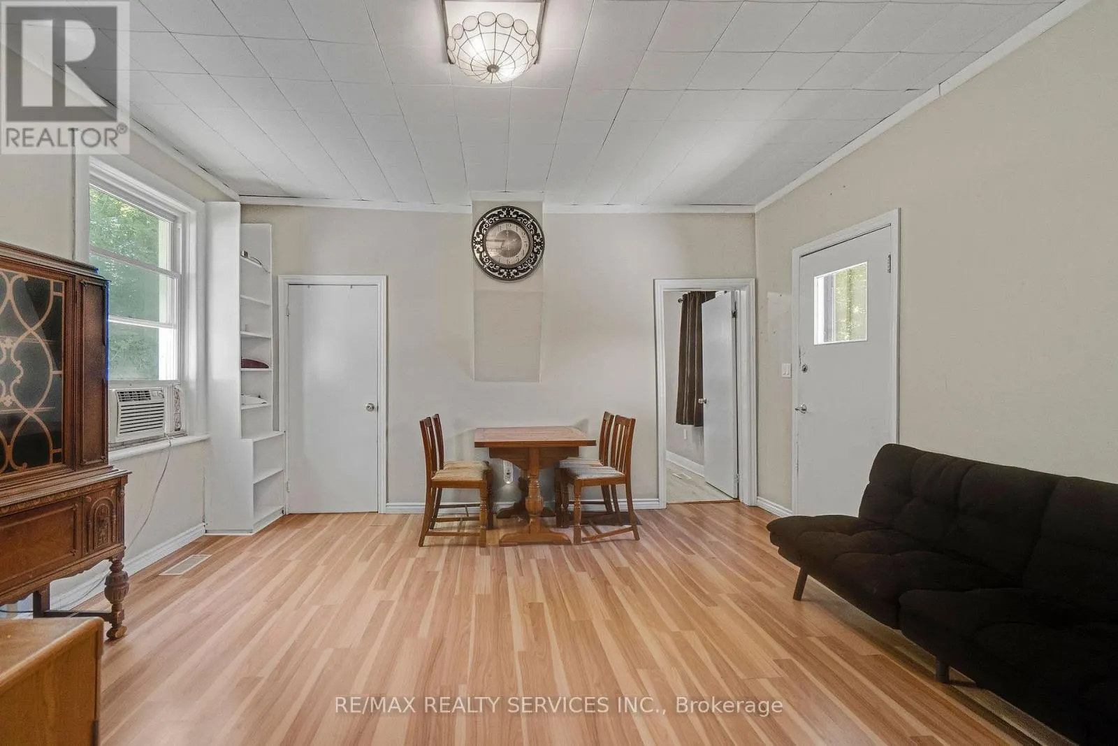 2 PARSONS AVENUE