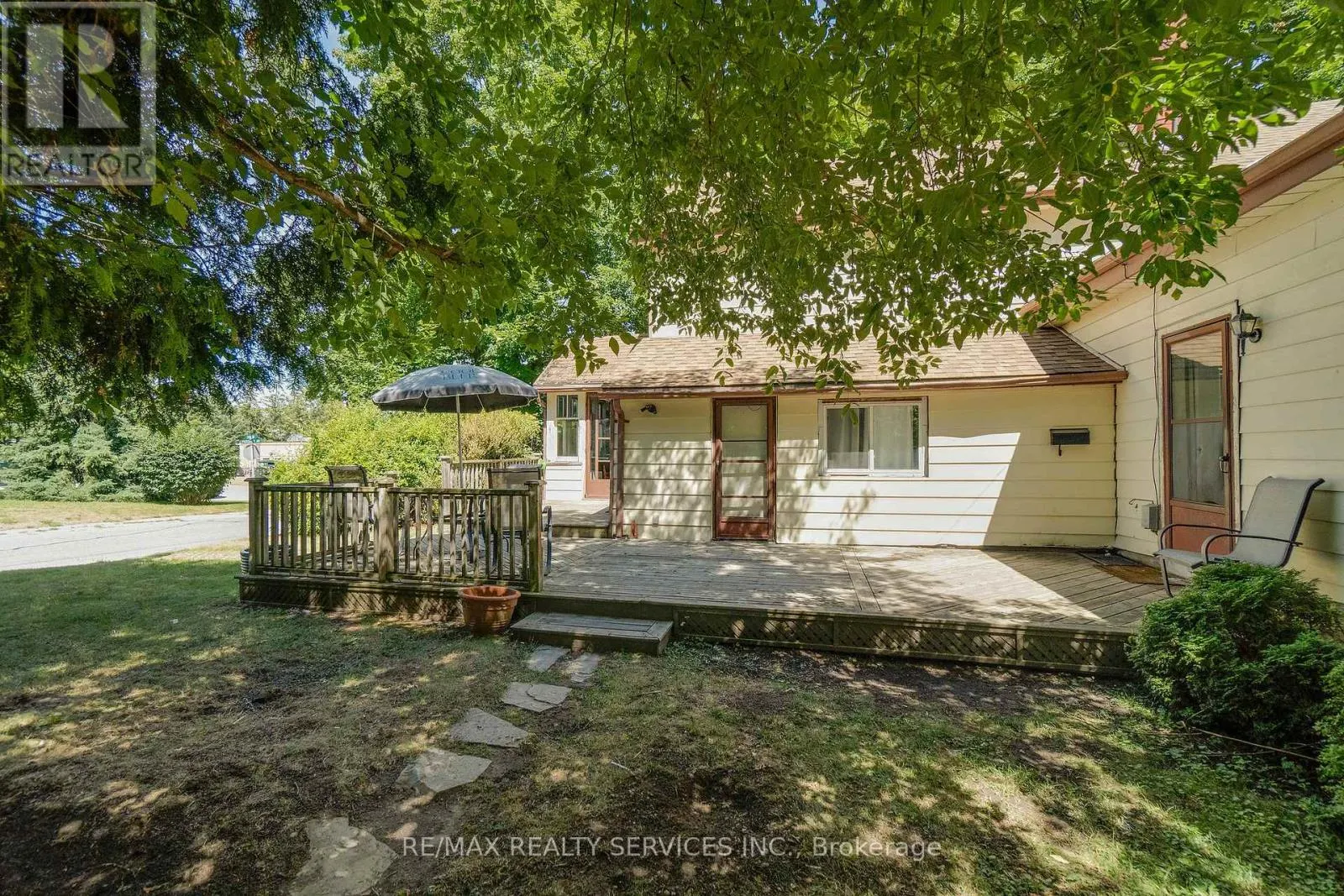 2 PARSONS AVENUE