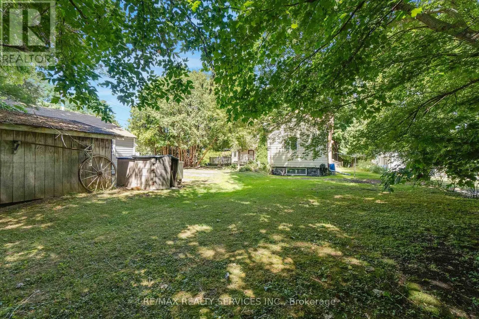 2 PARSONS AVENUE