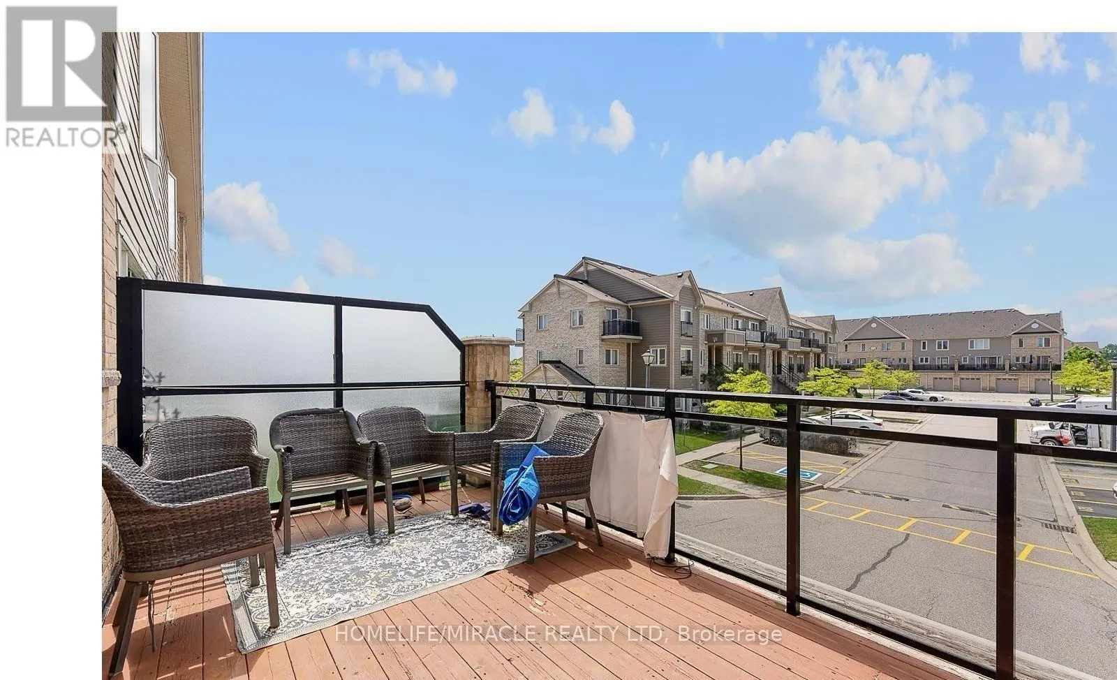 61 - 60 FAIRWOOD CIRCLE