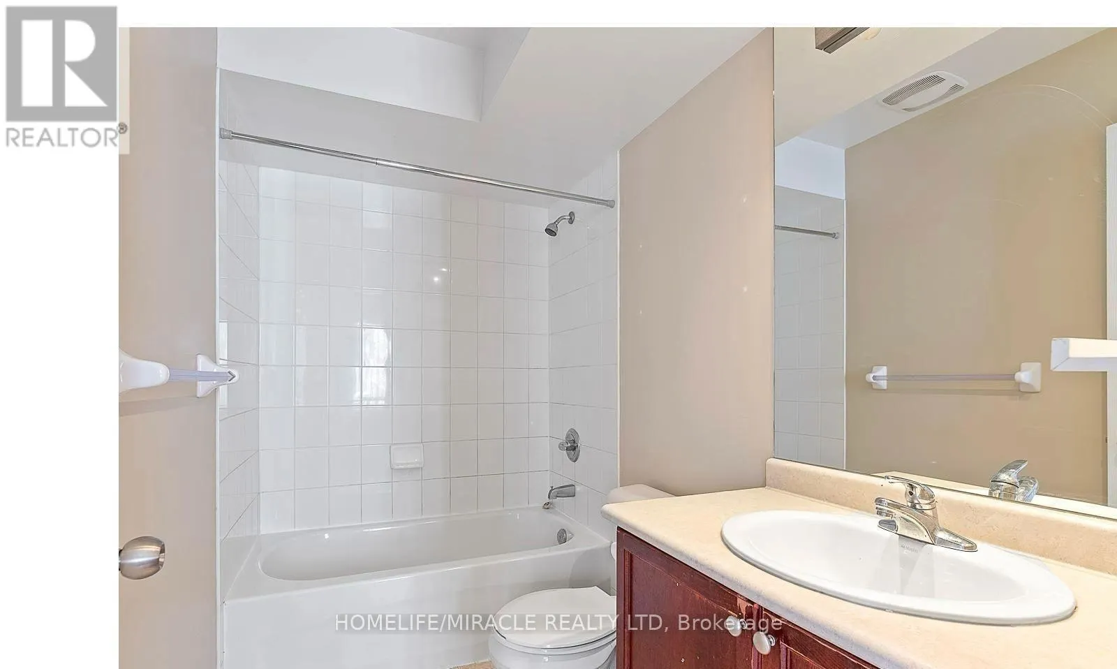 61 - 60 FAIRWOOD CIRCLE
