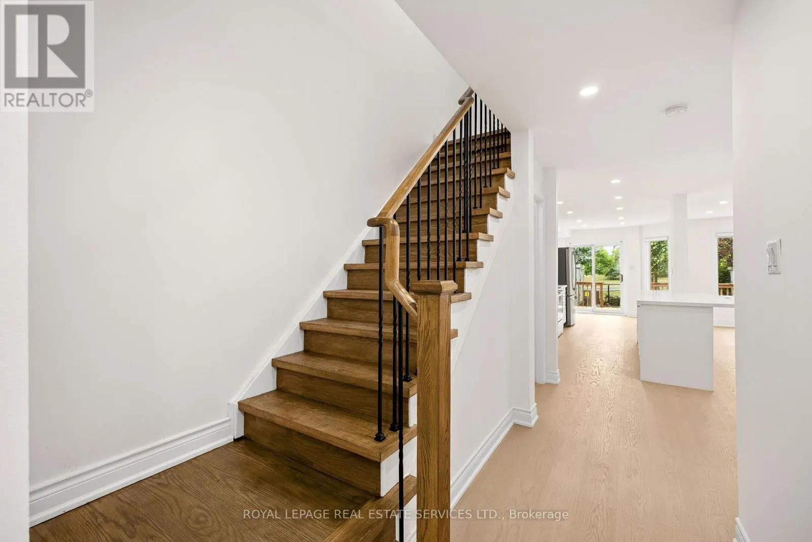 1130 WESTVIEW TERRACE