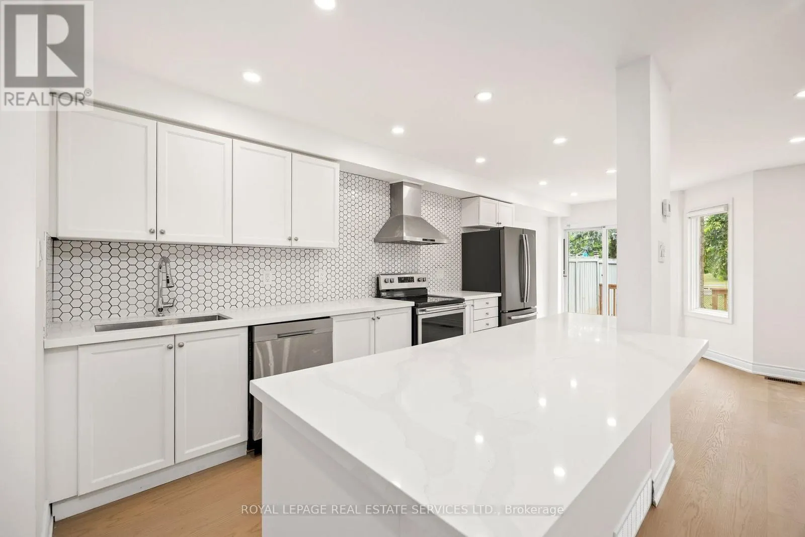 1130 WESTVIEW TERRACE
