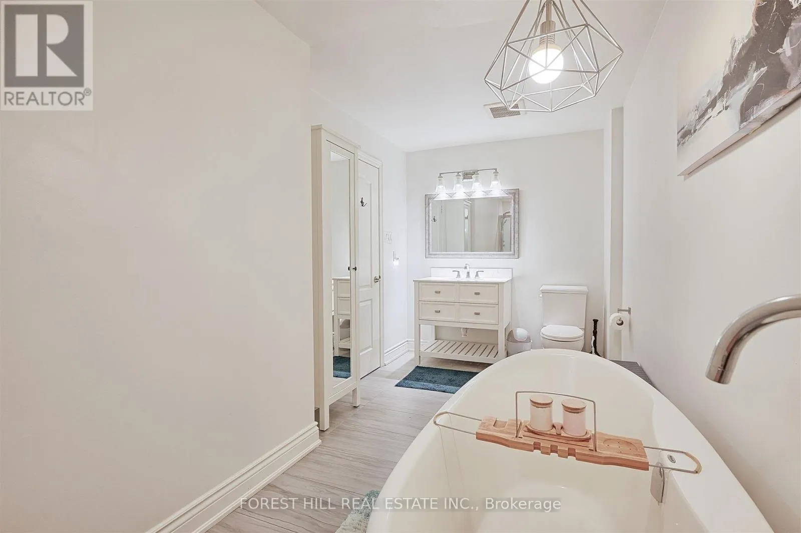 17 RUSHMORE CRESCENT