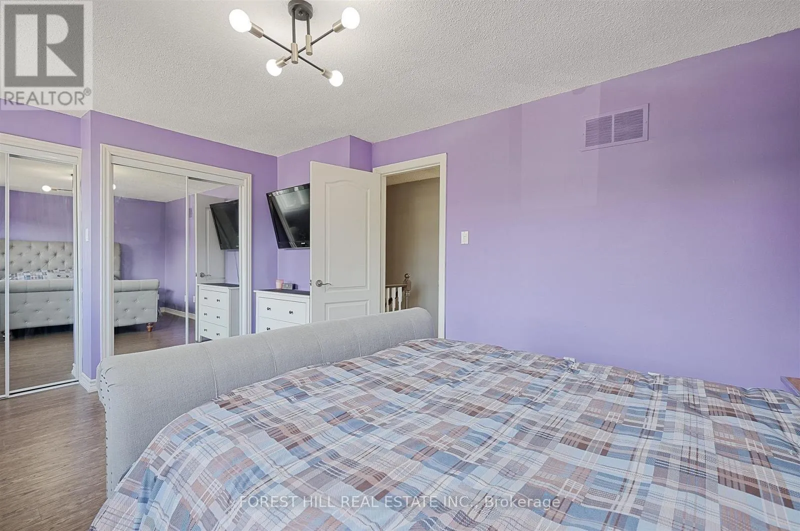 17 RUSHMORE CRESCENT