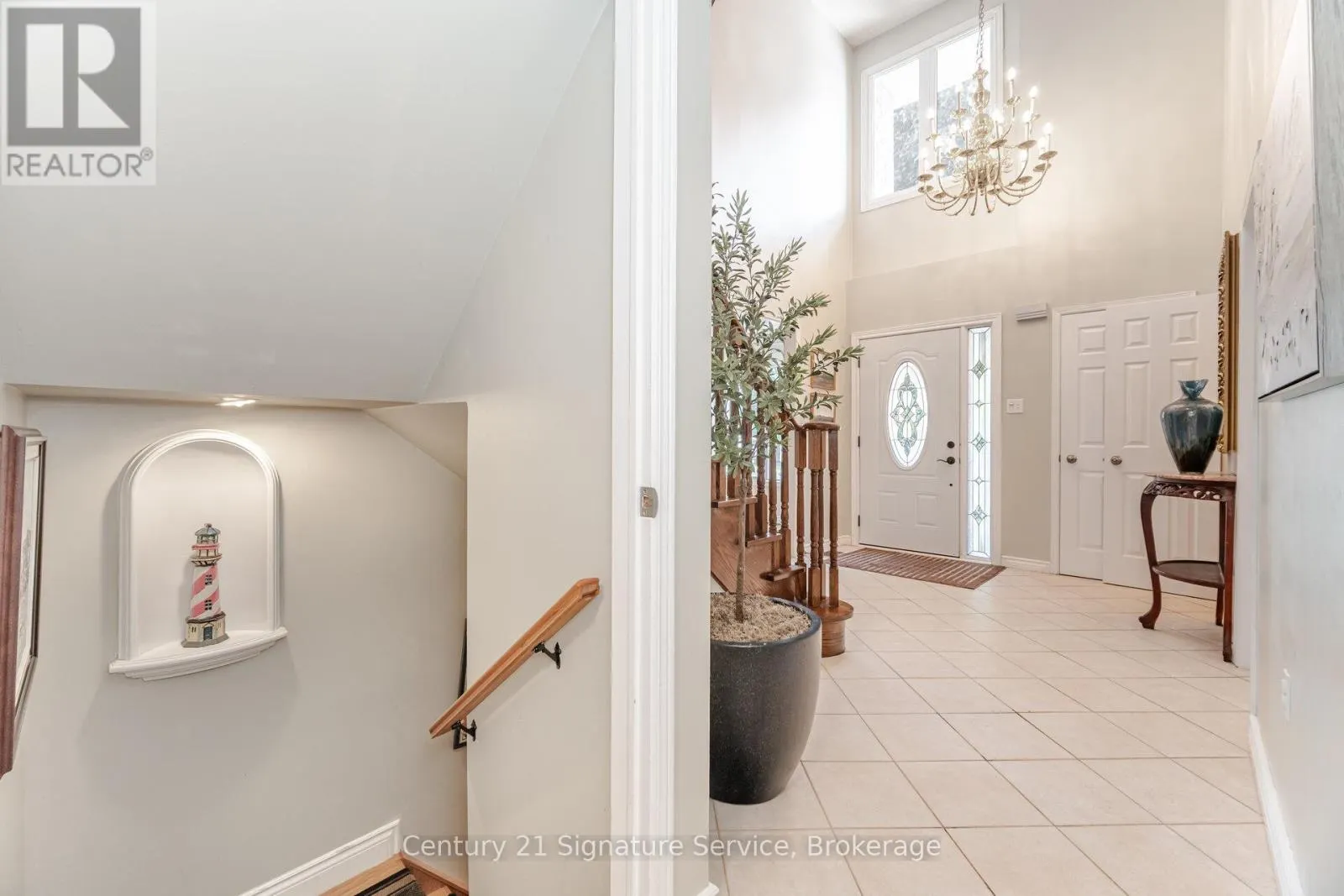 5955 LADYBURN CRESCENT