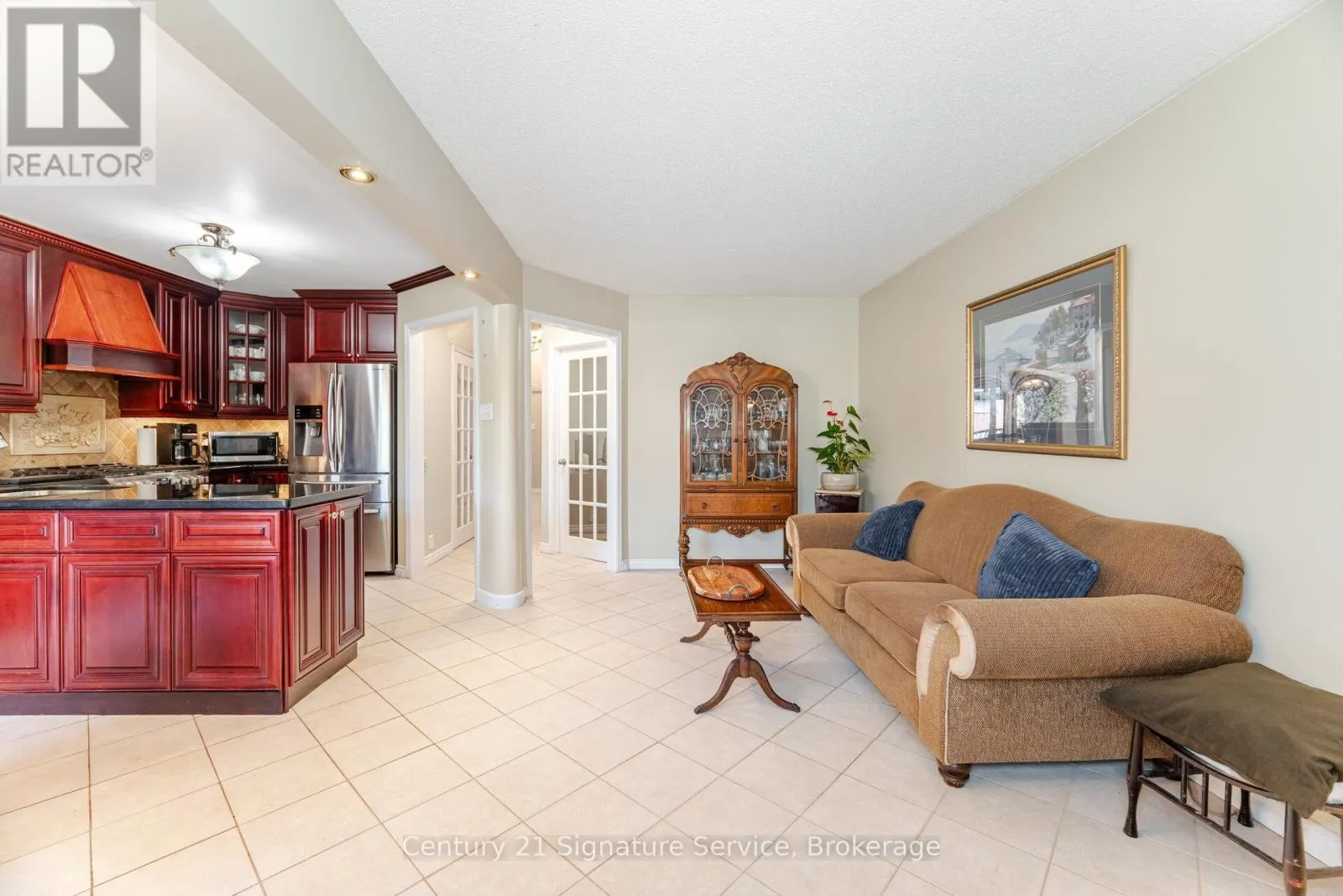 5955 LADYBURN CRESCENT