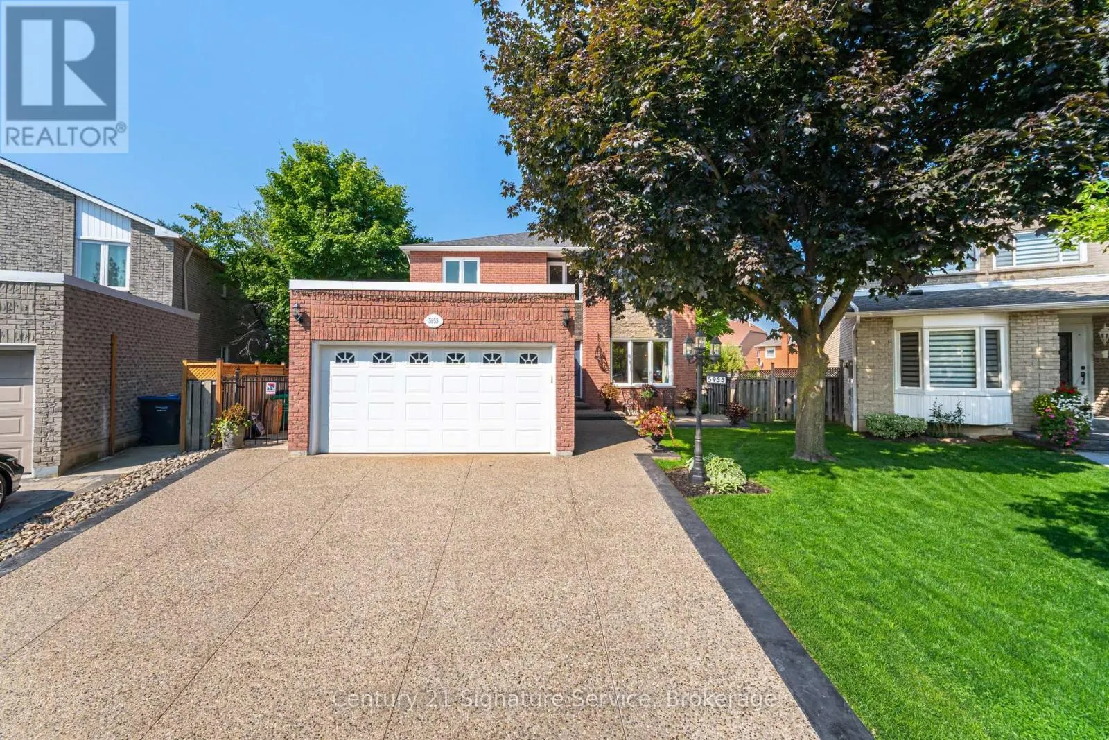 5955 LADYBURN CRESCENT