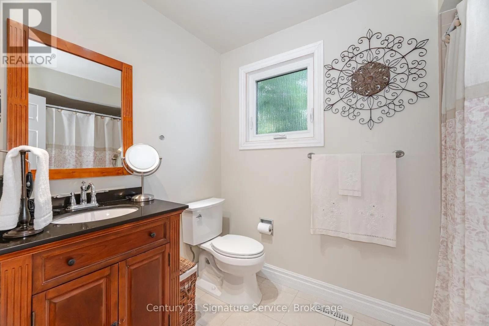 5955 LADYBURN CRESCENT