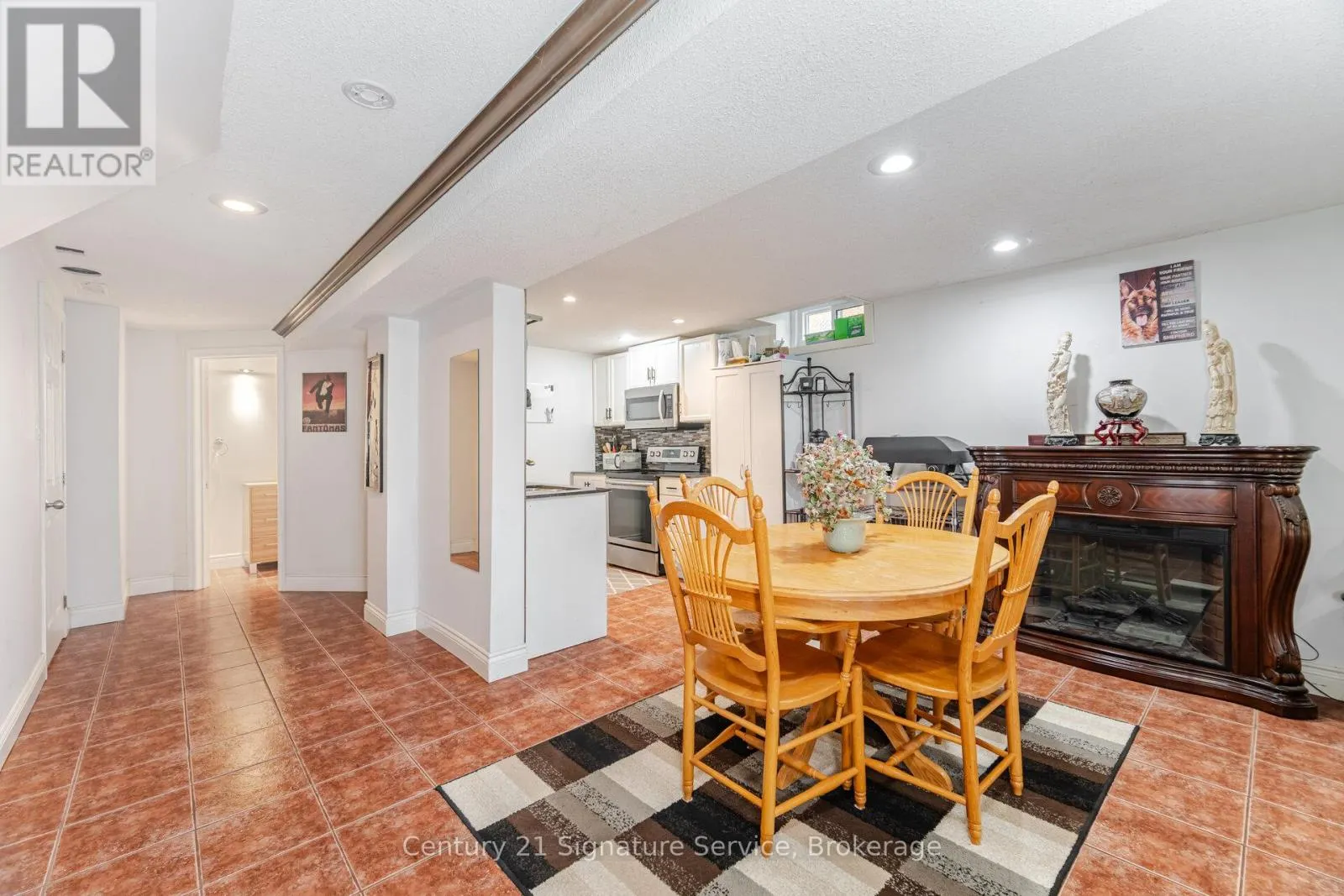 5955 LADYBURN CRESCENT