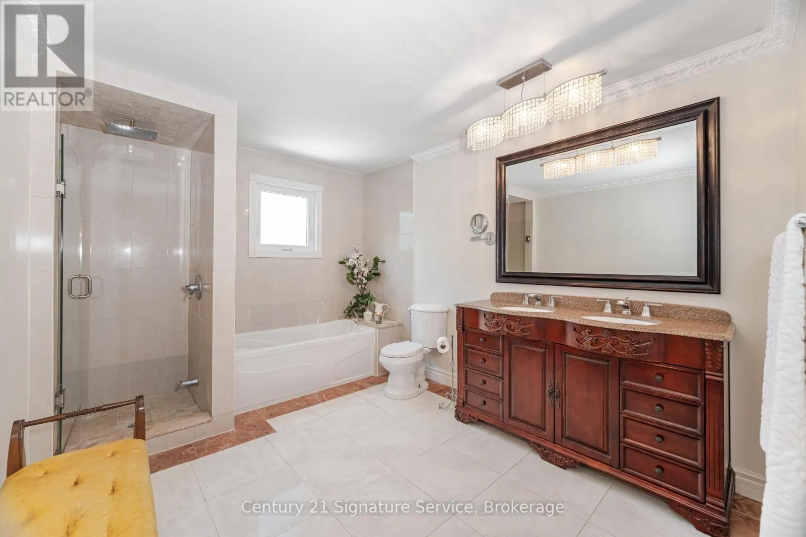 5955 LADYBURN CRESCENT