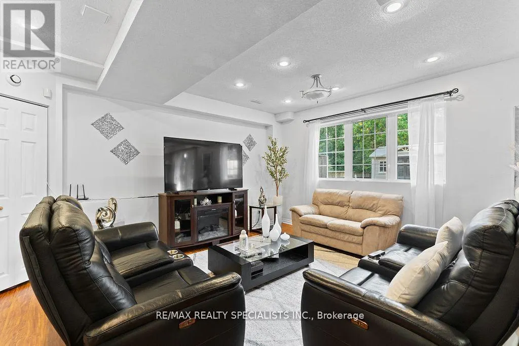 104 TREELINE BOULEVARD