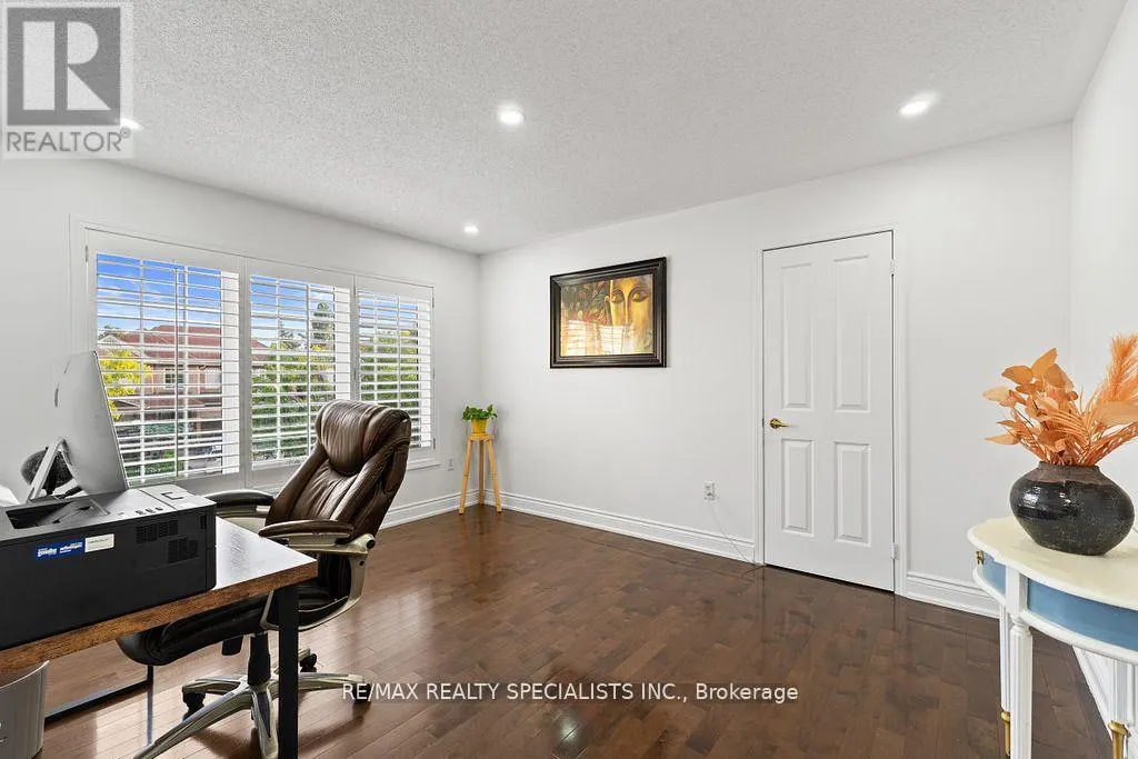 104 TREELINE BOULEVARD